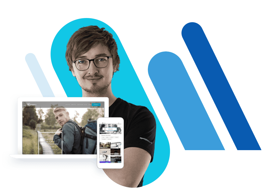 Junger Mann mit Brille in blauen Balken und Screens einer Website auf Laptop und Smartphone abgebildet